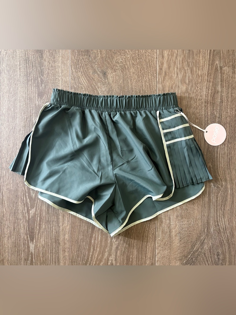 Posie Dark Green Shorts  Pleated Active Shorts - Size Medium NEW!